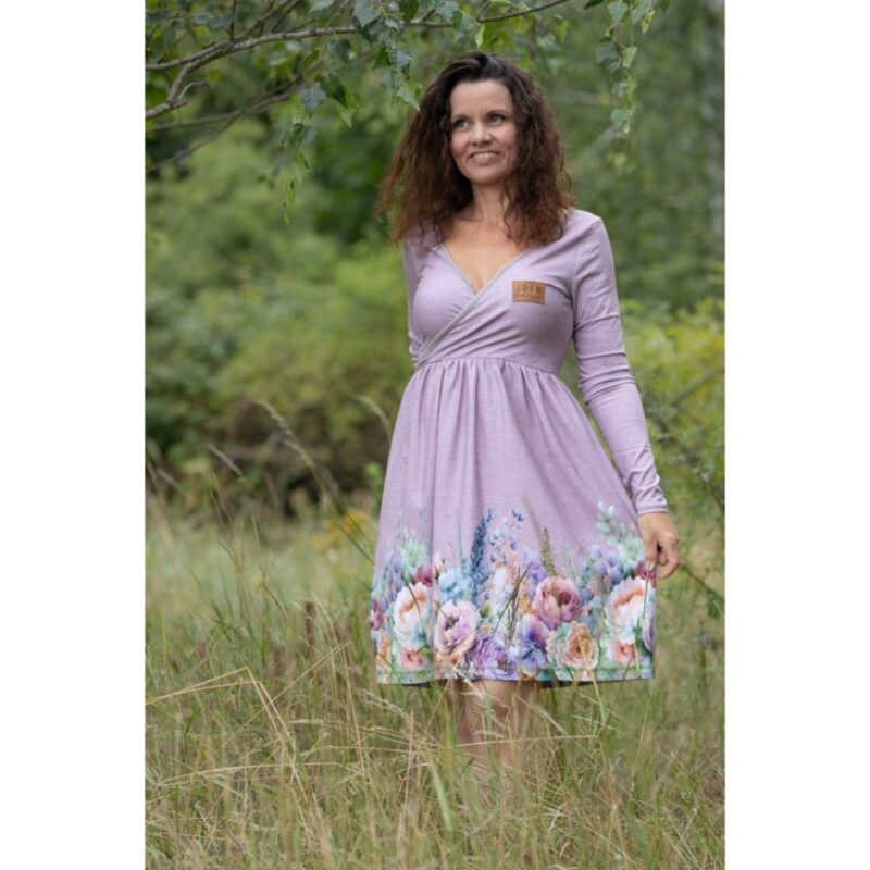 Trikotaaž - suured lilled, vanaroosa, muster ühes ääres, disainerkangas by JESSY SEWING - Image 2