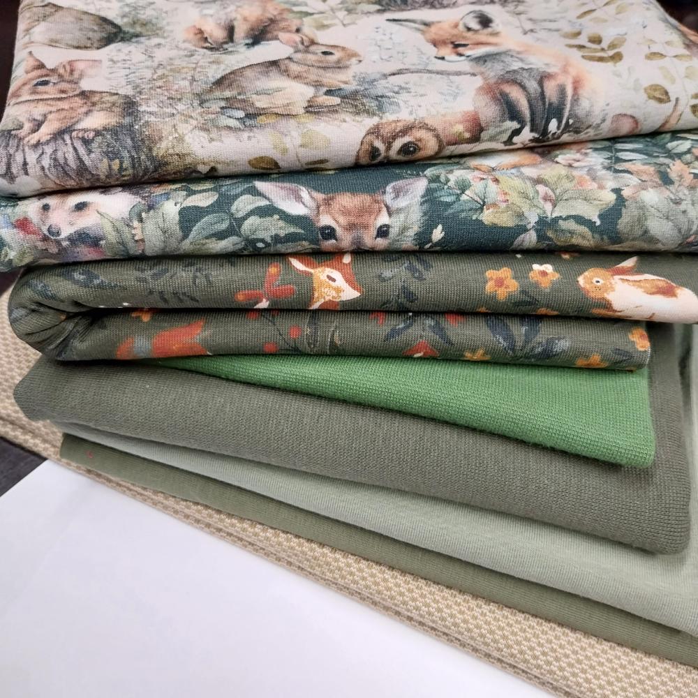 Roheline komplekt loomadega - soonik, trikotaaž, kokku 3,71 m