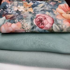 Romantiliste lilledega trikotaažikomplekt, 2,06 m