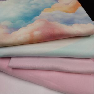 Roosa lainelise ja pilvedega dressikomplekt, 2 m